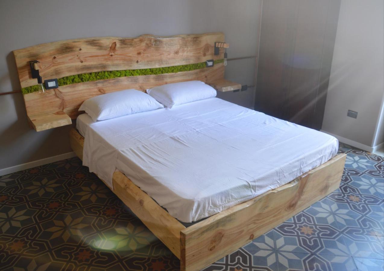 Wineexperience- Wine&Jacuzzi Suite Lecce Ngoại thất bức ảnh