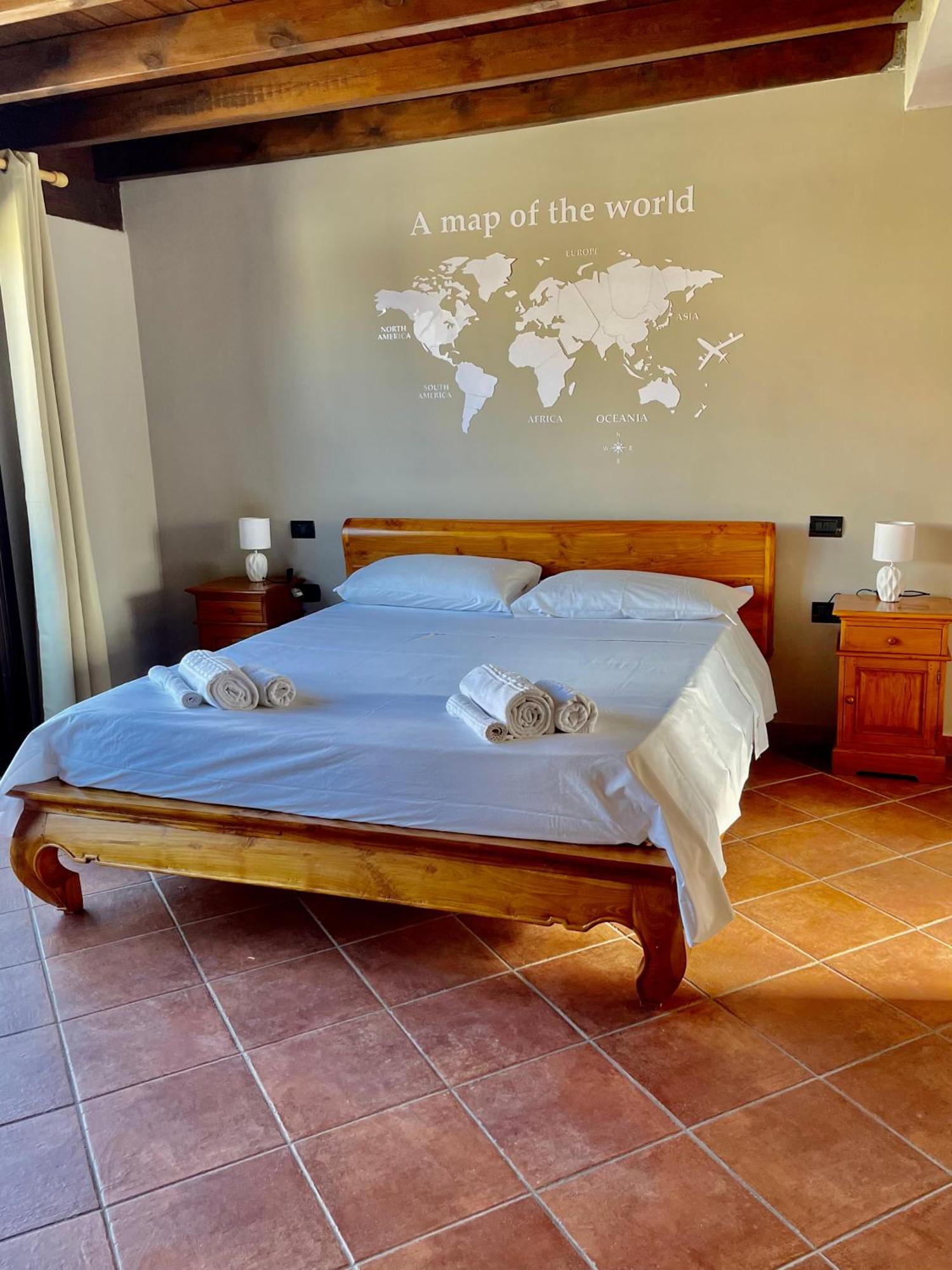 Wineexperience- Wine&Jacuzzi Suite Lecce Ngoại thất bức ảnh
