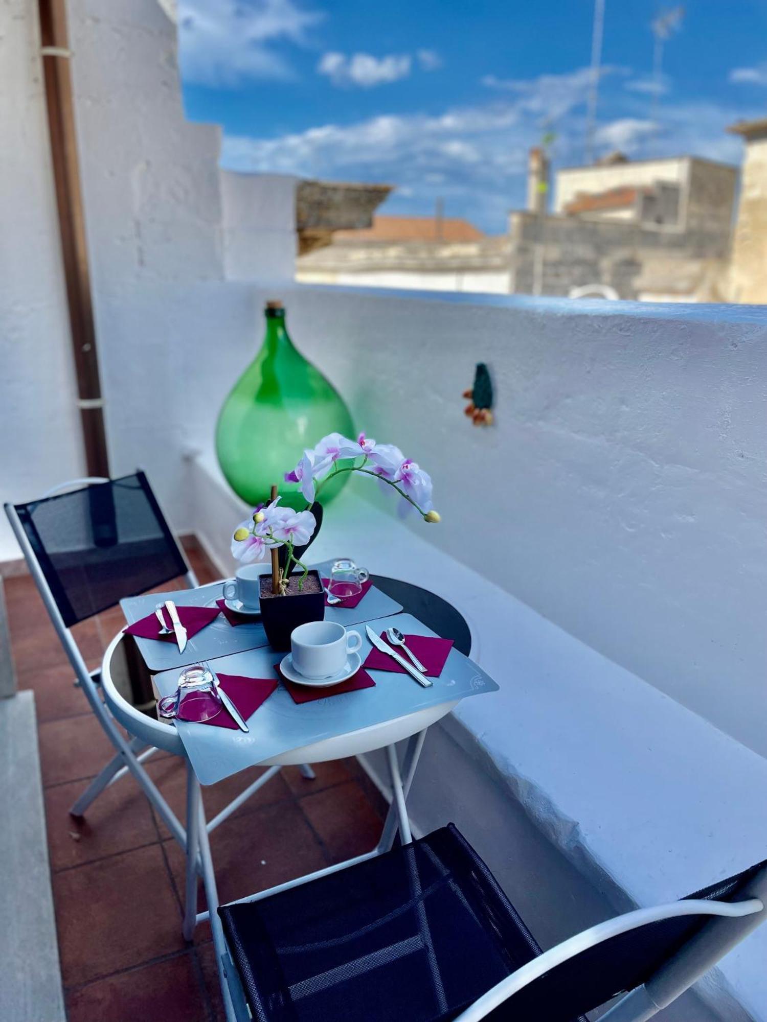 Wineexperience- Wine&Jacuzzi Suite Lecce Ngoại thất bức ảnh